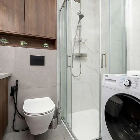 Stylish 2 Bedrooms With Air Conditioning Close To The Center By Renters Apartmán Rzeszów