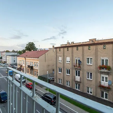 Stylish 2 Bedrooms With Air Conditioning Close To The Center By Renters * Жешув