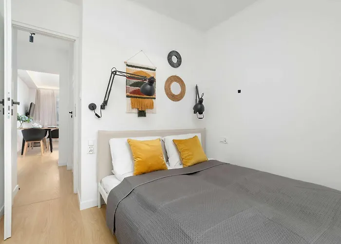 Apartment Stylish 2 Bedrooms With Air Conditioning Close To The Center By Renters Rzeszow