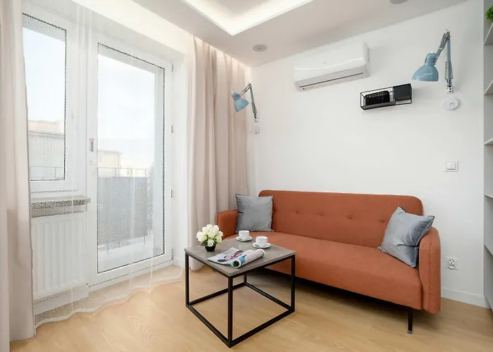 Stylish 2 Bedrooms With Air Conditioning Close To The Center By Renters Ряшів