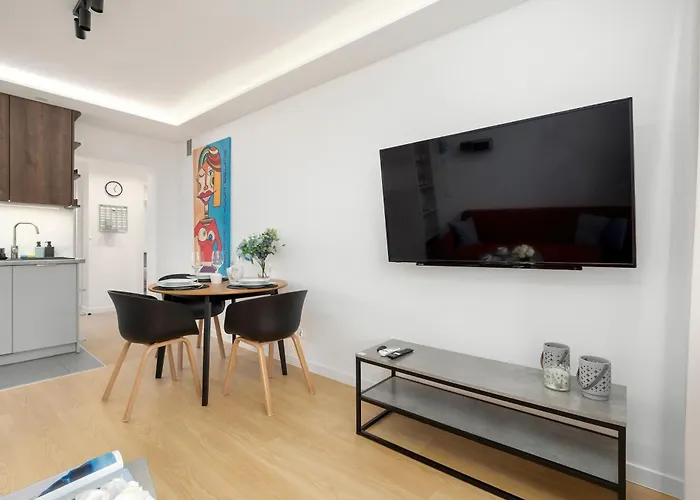 Stylish 2 Bedrooms With Air Conditioning Close To The Center By Renters