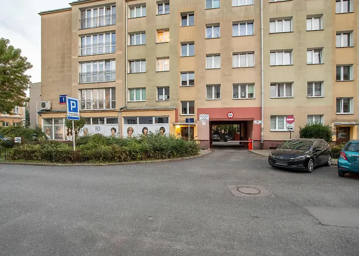 Stylish 2 Bedrooms With Air Conditioning Close To The Center By Renters Rzeszow