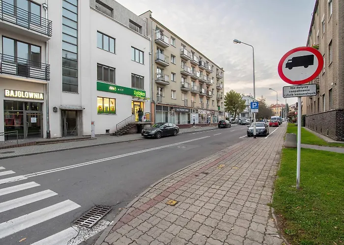 Stylish 2 Bedrooms With Air Conditioning Close To The Center By Renters Apartment Rzeszow